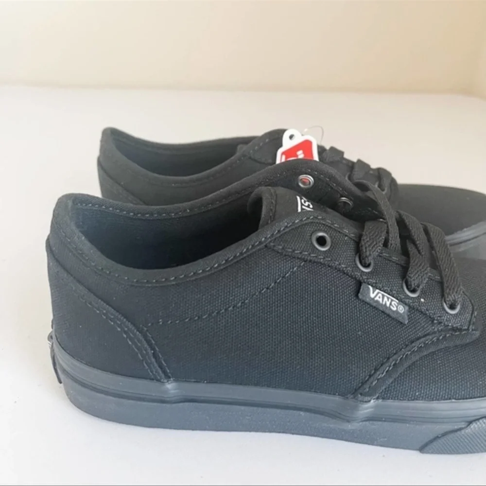 Vans Atwood Canvas Skate Shoes Sneakers Lace Up Black on Black‎ Youth Size 13.5